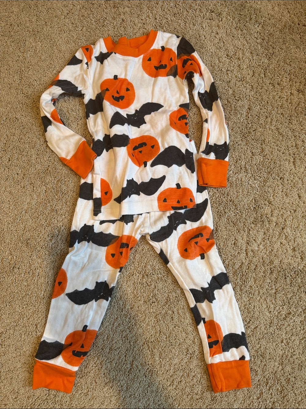 Carter's Orange & Black Pumpkin and Bat Pajama Set